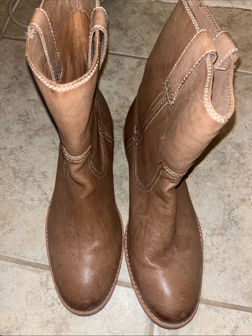 Frye Brown Distressed Leather Pull On Ankle Boots Women’s 8M - Picture 8 of 9